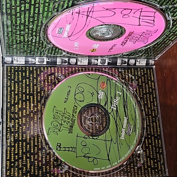Aqua Teen Hunger Force DVD box set VOLUME 3 - Picture 2 of 7